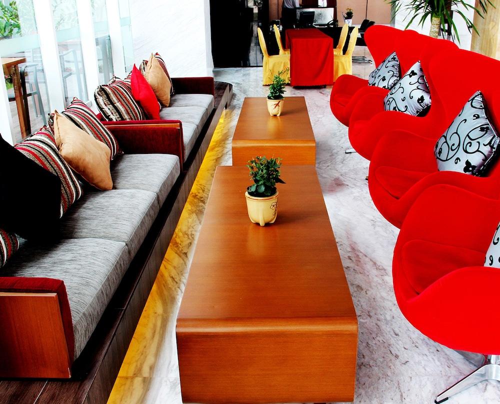 Hariston Hotel&suites, Pluit - 4*