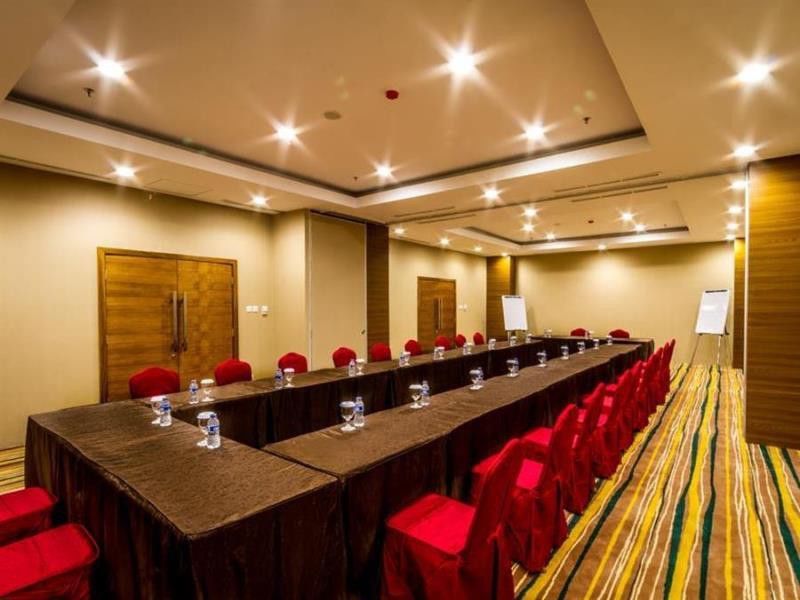 Hotel Hariston Hotel&suites, Pluit - 4*